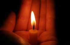 В память о жертвах керченской трагедии