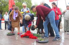 Керчане почтили память погибших в одесском Доме профсоюзов