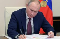 В Совфеде оценили пользу указа Путина для ЛНР и ДНР