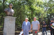 На Аллее Славы в Красногвардейском появились новые бюсты героев СССР (ВИДЕО)