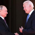 Сенатор прокомментировал телефонные переговоры Путина и Байдена