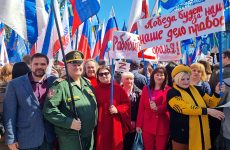 В Симферополе прошел митинг в поддержку Донбасса