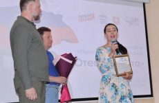 В Симферополе состоялась патриотическая акция «Отец солдата»