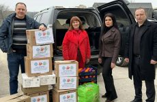 Представители Русской общины Крыма передали гумпомощь военному госпиталю в Джанкое