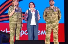 Своих не бросаем: награждение молодых волонтёров Симферопольского района медалью «За помощь фронту»
