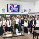 Учащиеся симферопольской школы № 5 встретились с участником СВО Сергеем Харламовым